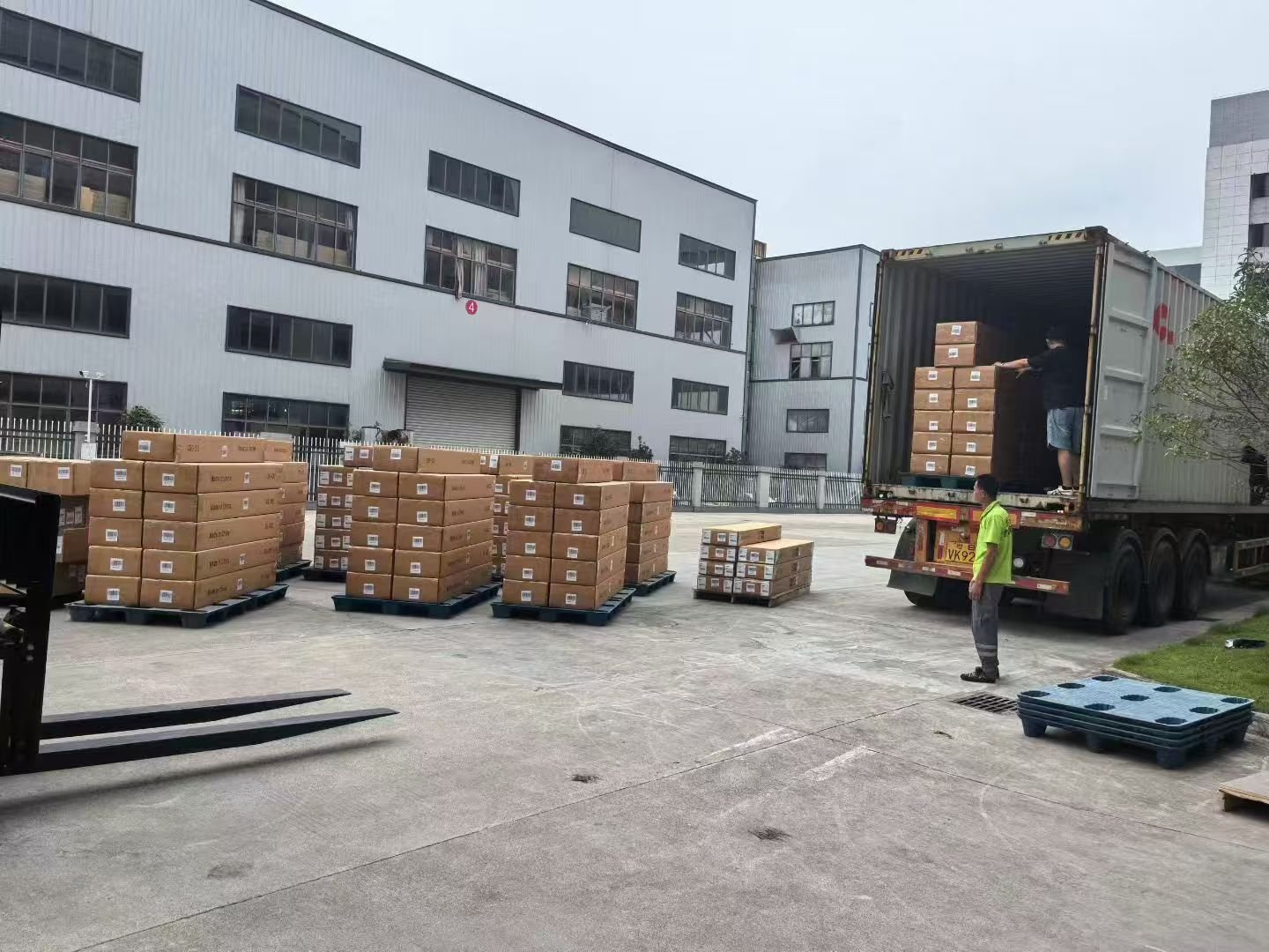 Wenhou furniture factory shipping area